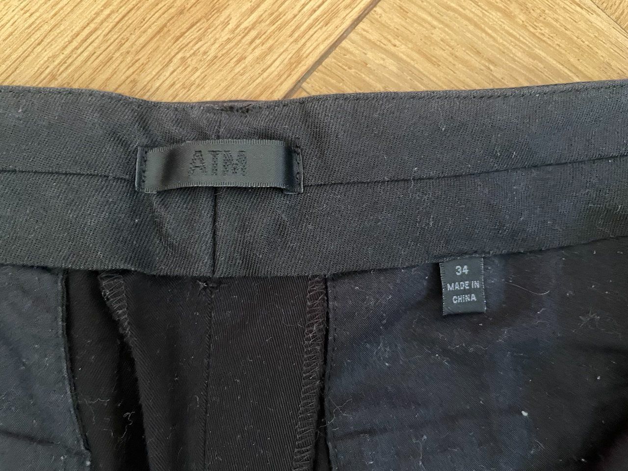 Hosen: Pantalon cargo noir ATM, taille 34 – Gebraucht aus Ecublens VD von cle_d8j8 1