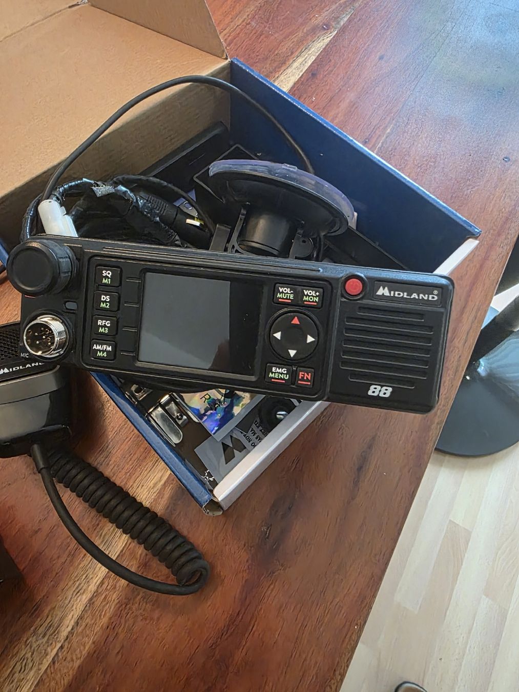 Midland Radiocomunicazione: Midland 88 Funkgerät mit Albrecht Magnetantenne – Usato da Mols venduto da Naebetsee2.0 1