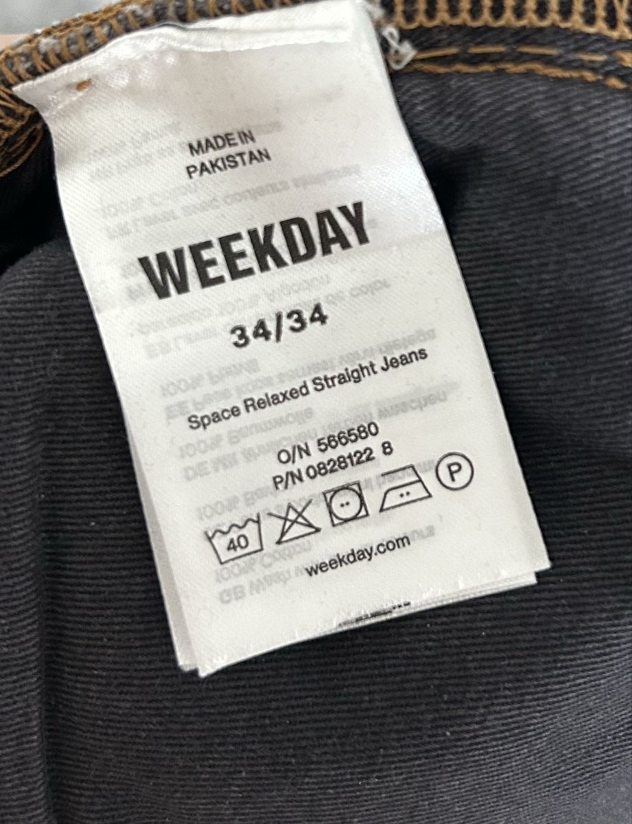 Weekday Jeans: Weekday straight fit Jeans 34/34 – Nuovo (secondo la descrizione) da Zürich venduto da ger_wp6z 4