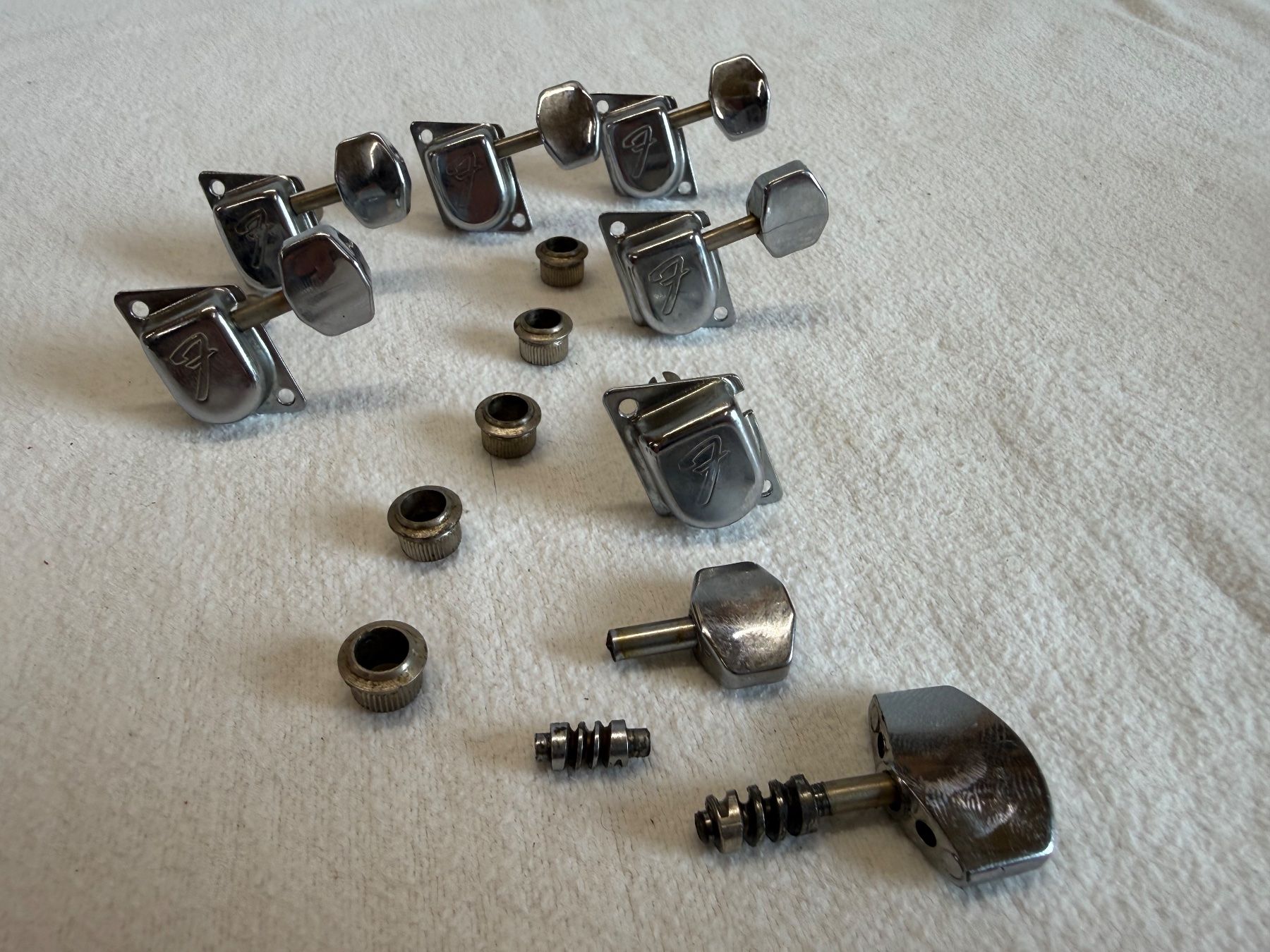 Fender Strumenti musicali: Original vintage 70er Fender Strat Tuner – Usato da Brügg BE venduto da Busima 1