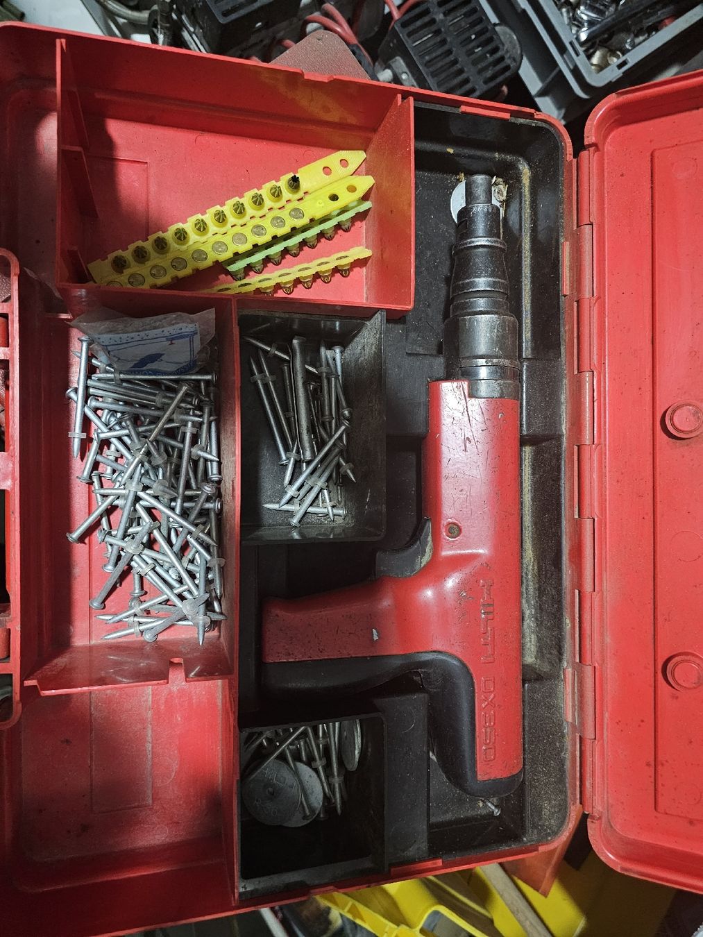 Hilti Tous les outils: Abbruchhammer Hilti  – D'occasion à Zürich par adi0111 4