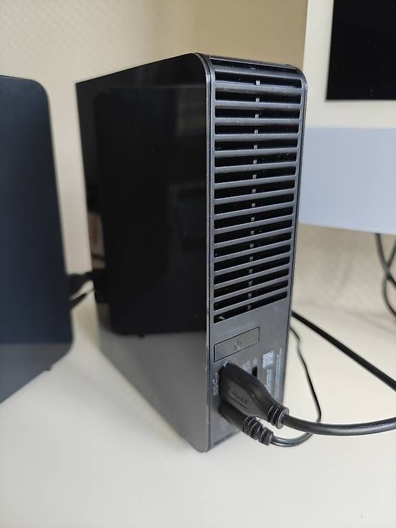 Western Digital Dischi rigidi: WD Elements Desktop 20 TB Externe Festplatte 20TB – Usato da Endingen venduto da frusciantee 1