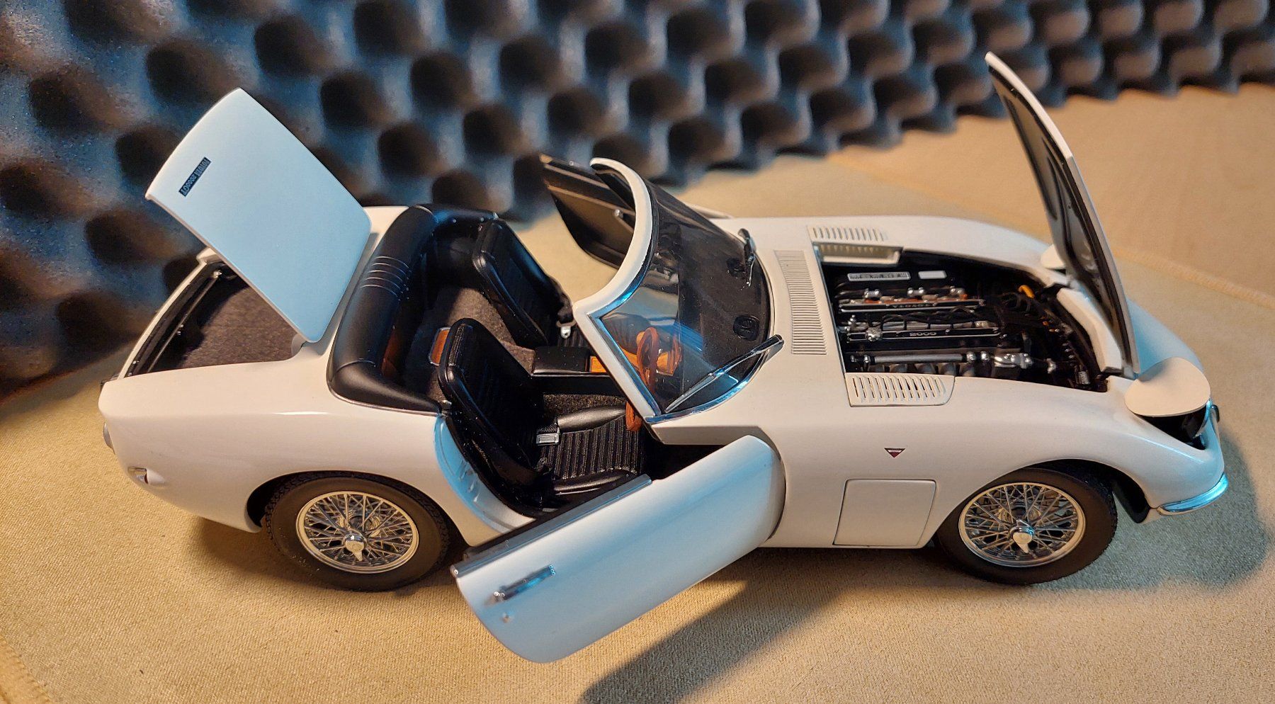 Autoart Modellini d'auto: AUTOart Millenium 78736 Toyota 2000GT 1/18 – Nuovo (secondo la descrizione) da Heimberg venduto da afanki1 3
