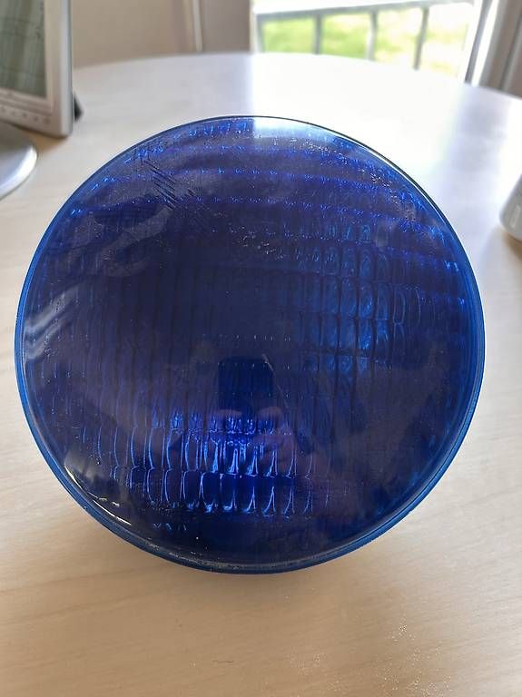Piscine: Ampoule projecteur piscine – Usato da Neuchâtel venduto da zib_lzs8
