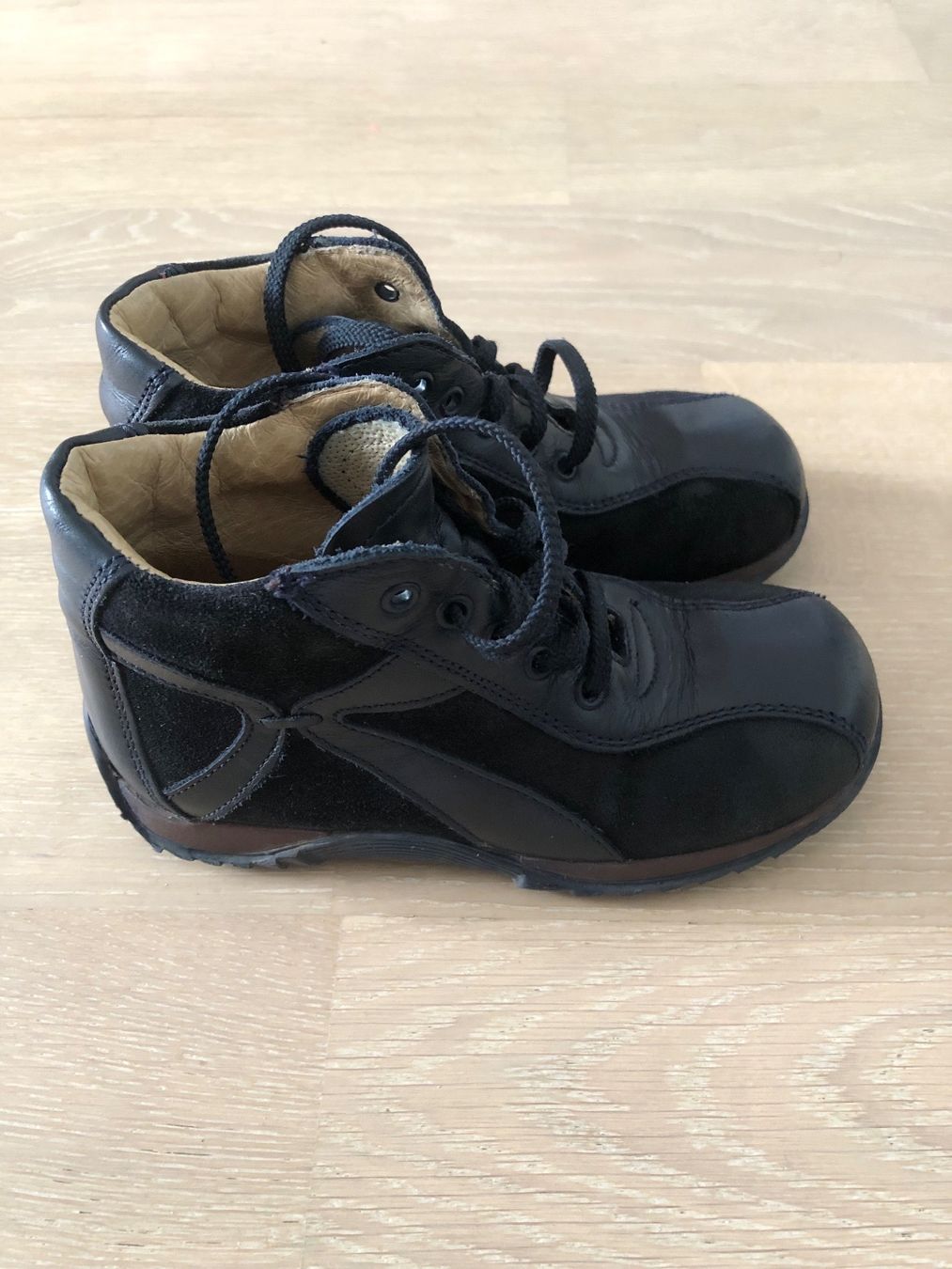 Scarpe per ragazzi: Kinderschuh der Marke Däumling - Grösse 26 Schmal – Usato da Thalwil venduto da holoarte 2