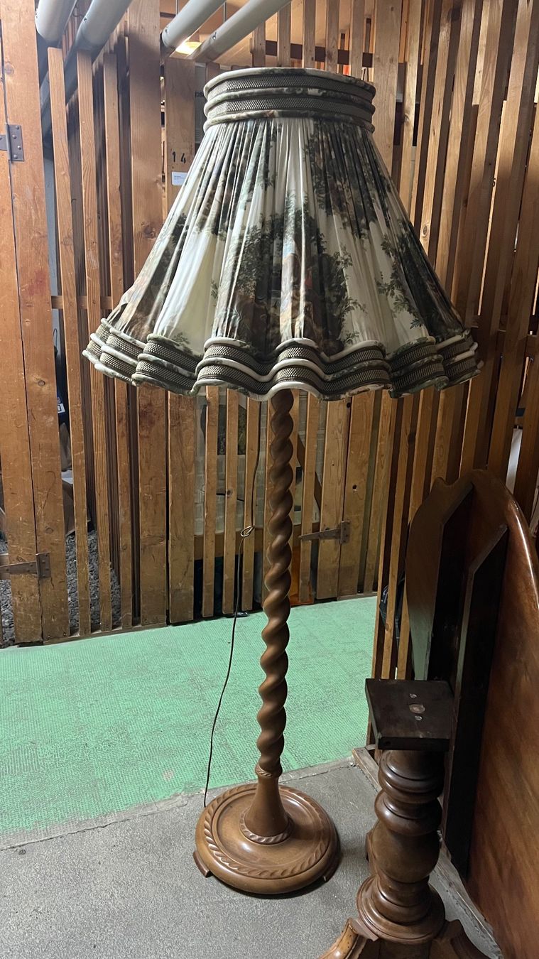 Lampade: • Stehlampe / Antik • – Difettoso da Basel venduto da mendoza13