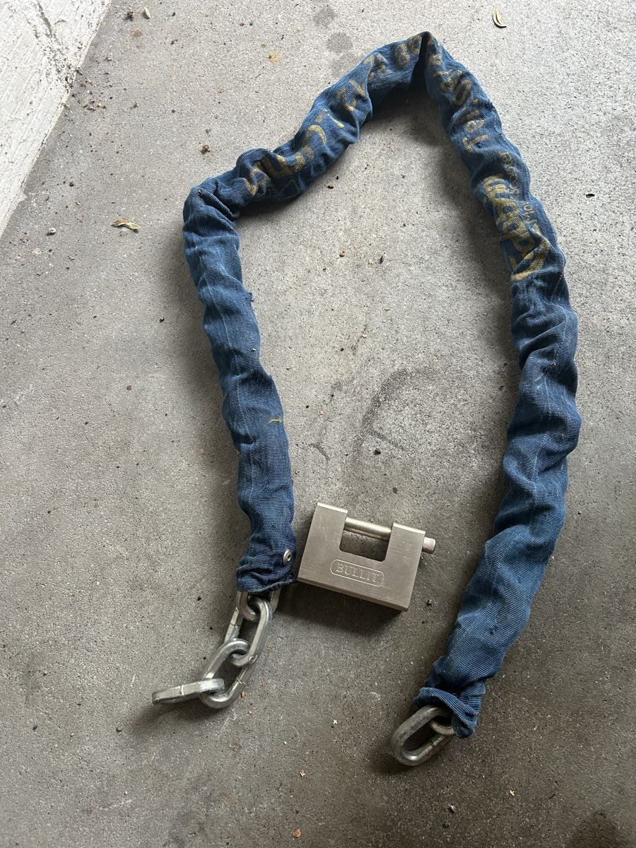 Autres accessoires p. véhicule:     Motorradkettenschloss – D'occasion à Luzern par giv_tmj8 1