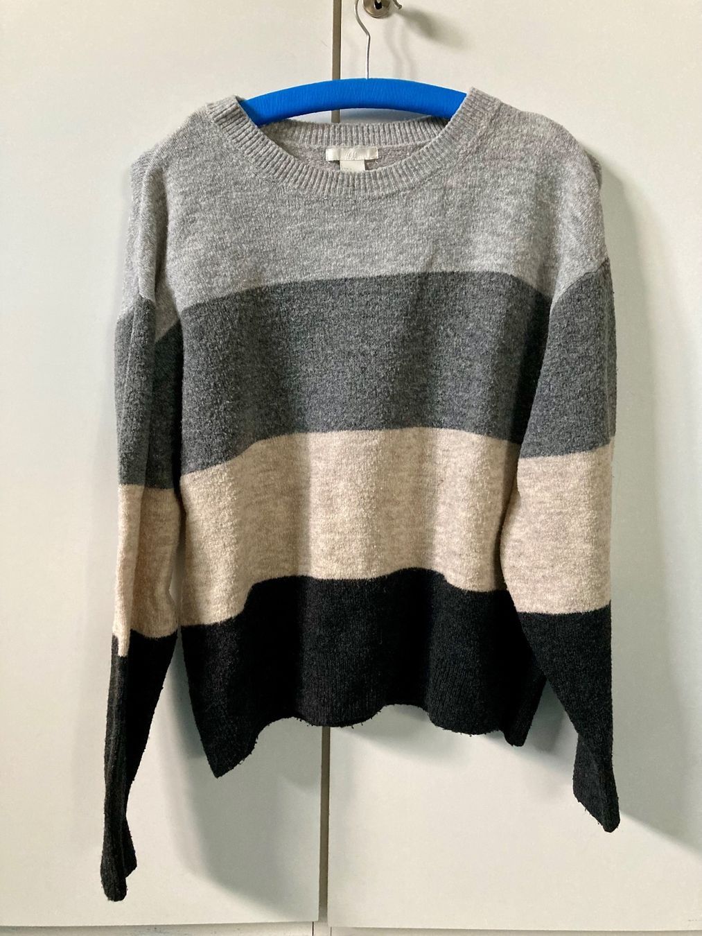 Pullover & Sweatshirts: 3 pullover -> 10.- – Gebraucht aus Torricella von non_t6pd 1