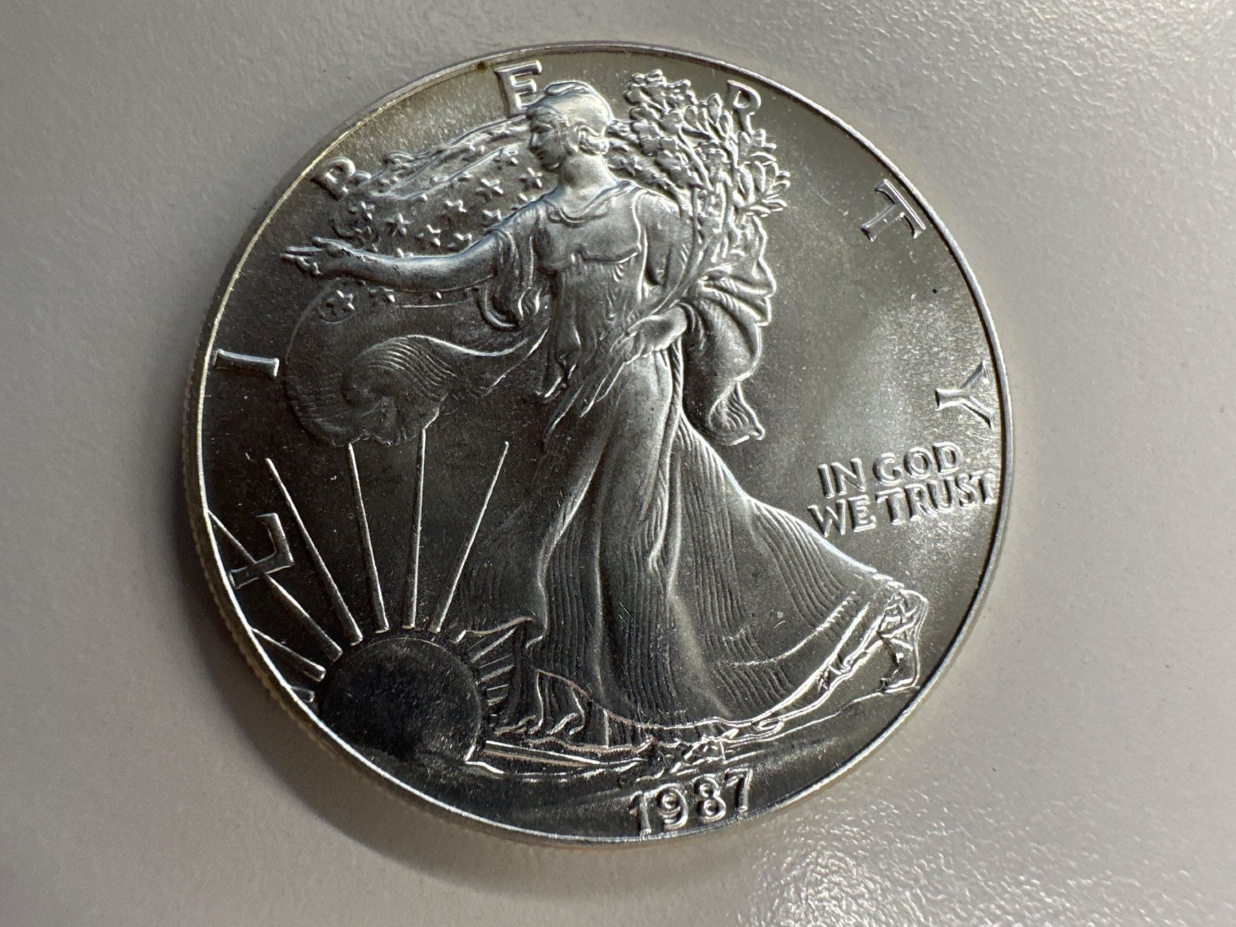 Tutti le monete: 1 Unze Silber American Eagle 1987 – Nuovo (secondo la descrizione) da Herisau venduto da herau