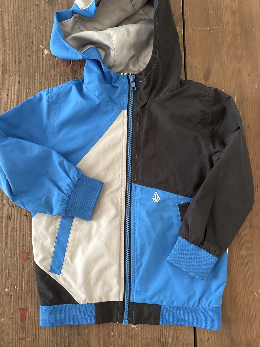 Lotti & Set di vestiti: Valcome Jungs Kleiderpaket 2J 98 – Usato da Mörschwil venduto da Mibasel 4