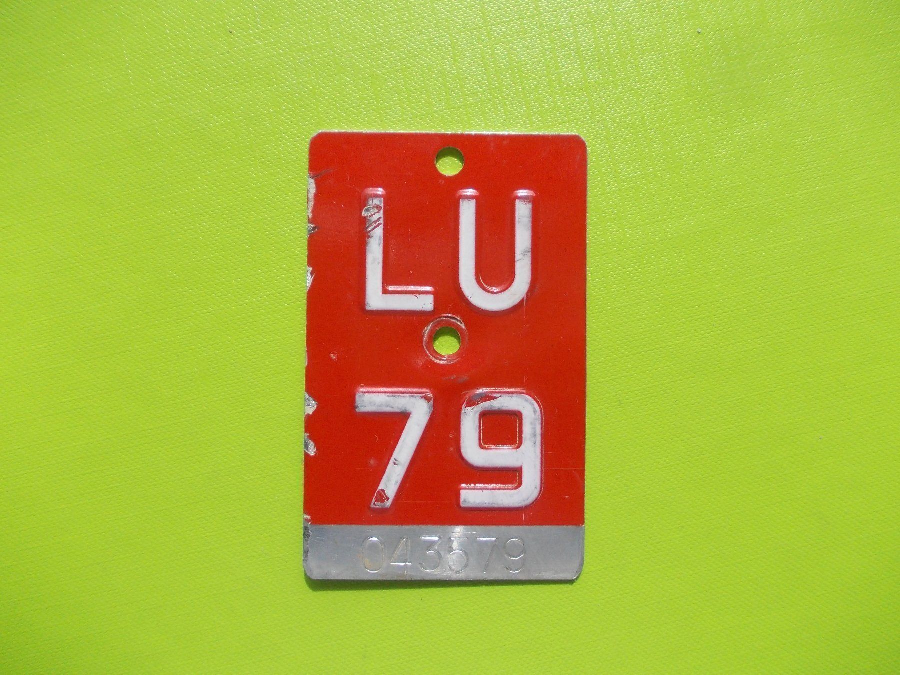 Insegne: Velonummer / Fahrradnummer LU 79 – Usato da Gsteigwiler venduto da HORMIGA21
