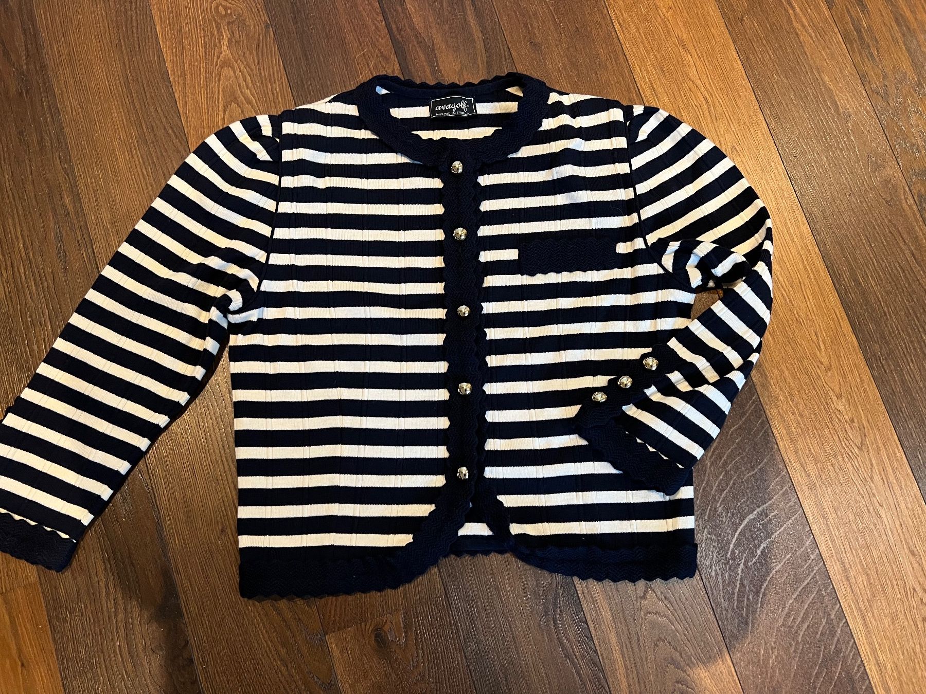 Vestes: Strickjacke Gr.40 Wolle – D'occasion à Zürich par claudia0512
