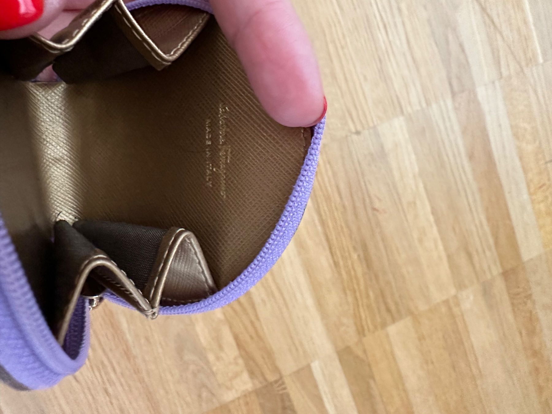 Salvatore Ferragamo Portamonete: Salvatore Ferragamo Coin Purse – Usato da Glattbrugg venduto da A.S.90 3