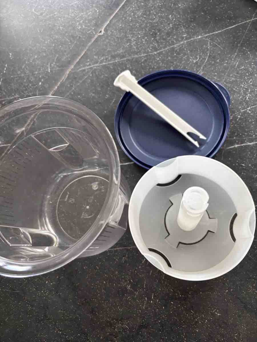 Tupperware Behälter & Ähnliches: Tupperware Gurkenlift – Gebraucht aus Täsch von Dmoosi 2