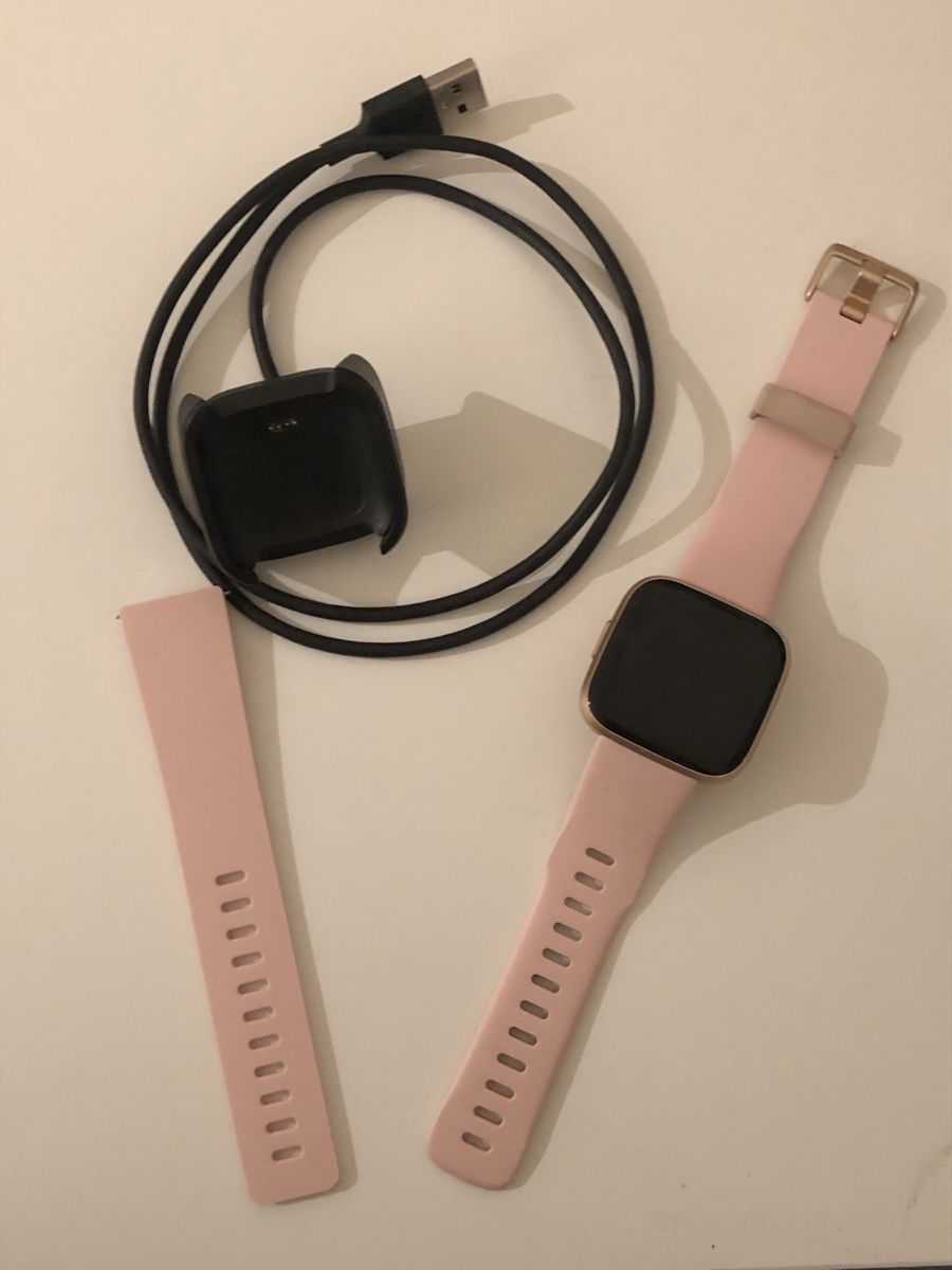 Fitbit Smartwatch: Fitbit Versa 2 – Gebraucht aus Jegenstorf von zuloid