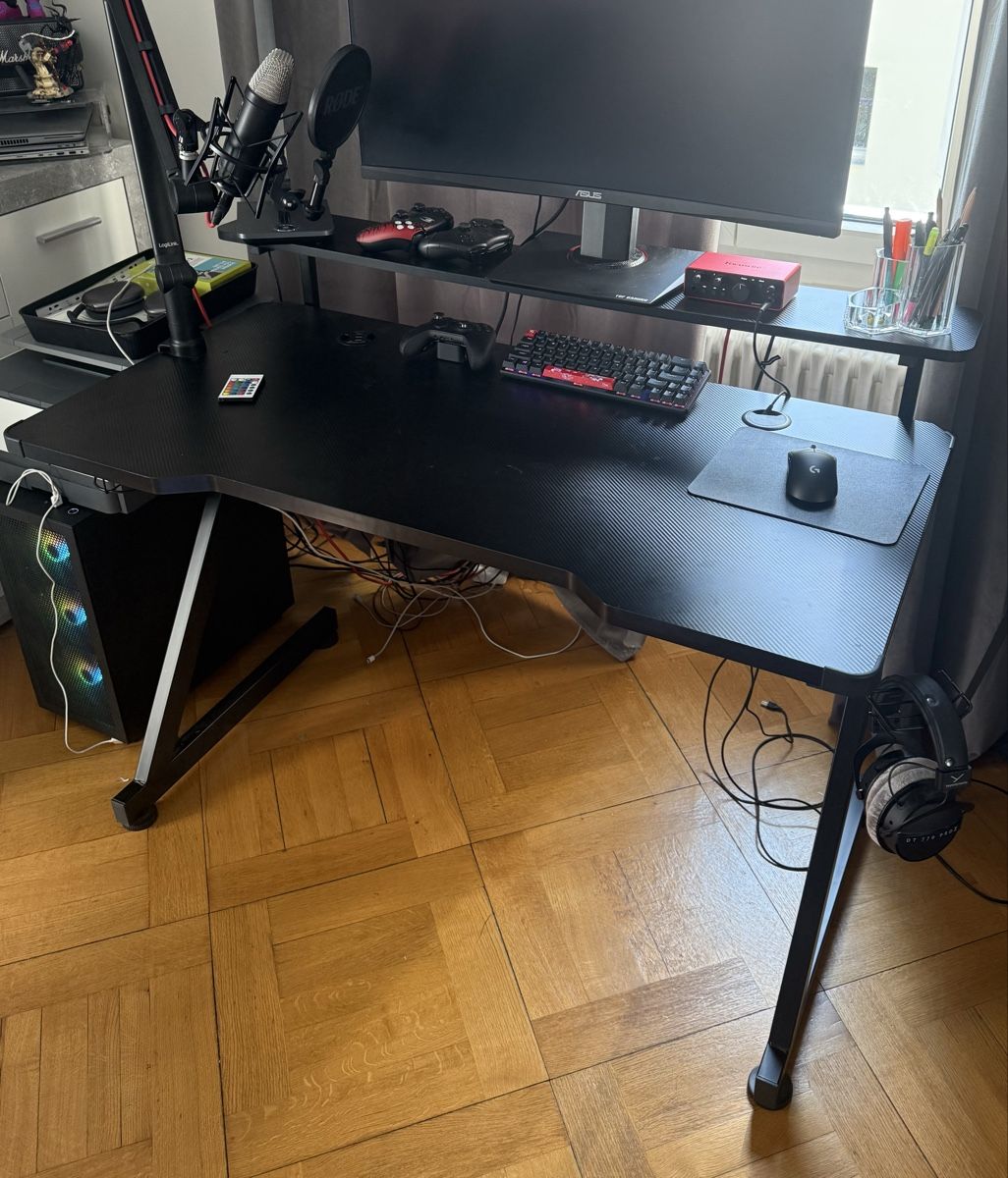 Schreibtische: Gaming Desk Black Used – Gebraucht aus Territet von fil_5jwk 2
