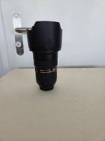 Nikon AF-S NIKKOR 24-70mm 1:2.8G ED Objektiv mit HB-40