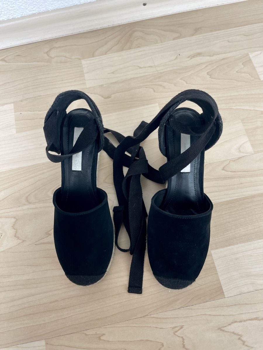 H&M Scarpe da donna: Espadrilles Gr. 37 schwarz - Velour Leder H&M – Usato da Schindellegi venduto da chribella 2