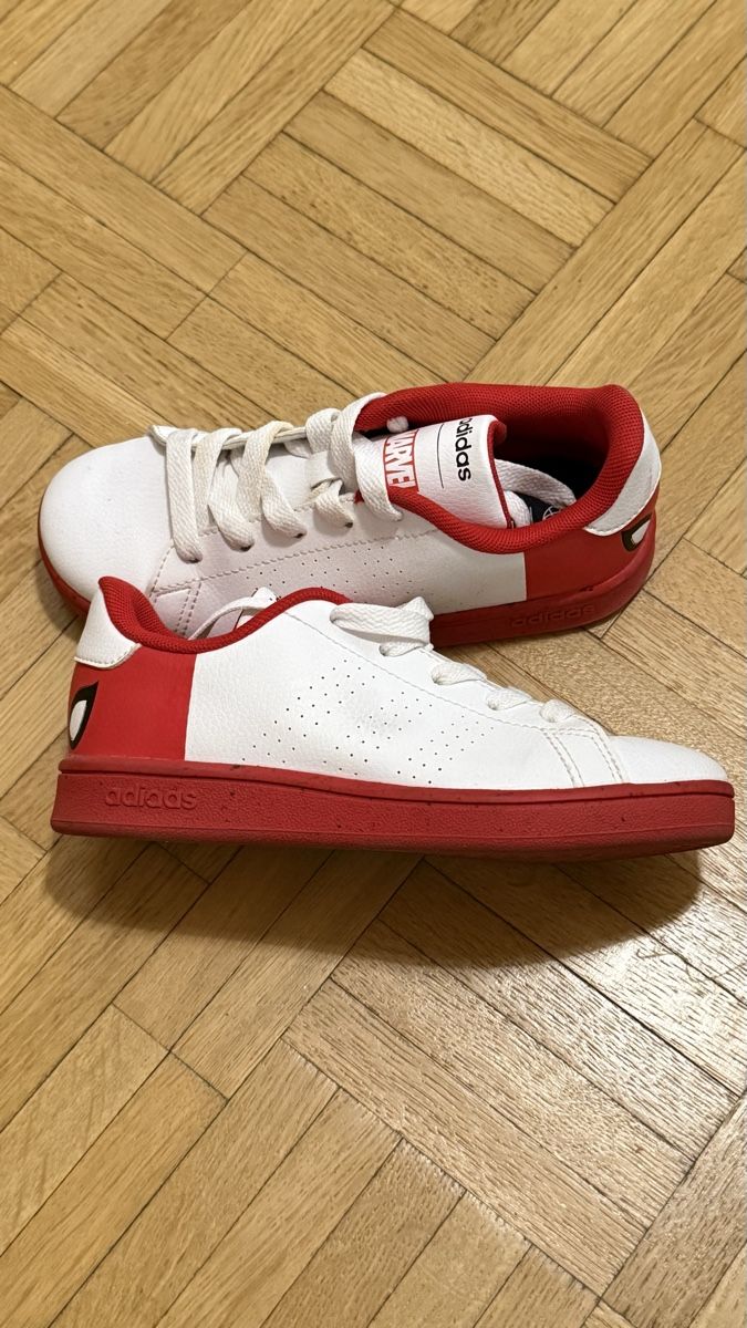 Adidas Scarpe da uomo: Sneaker Adidas Marvel 30 – Nuovo (secondo la descrizione) da Genève venduto da fra_v2zs