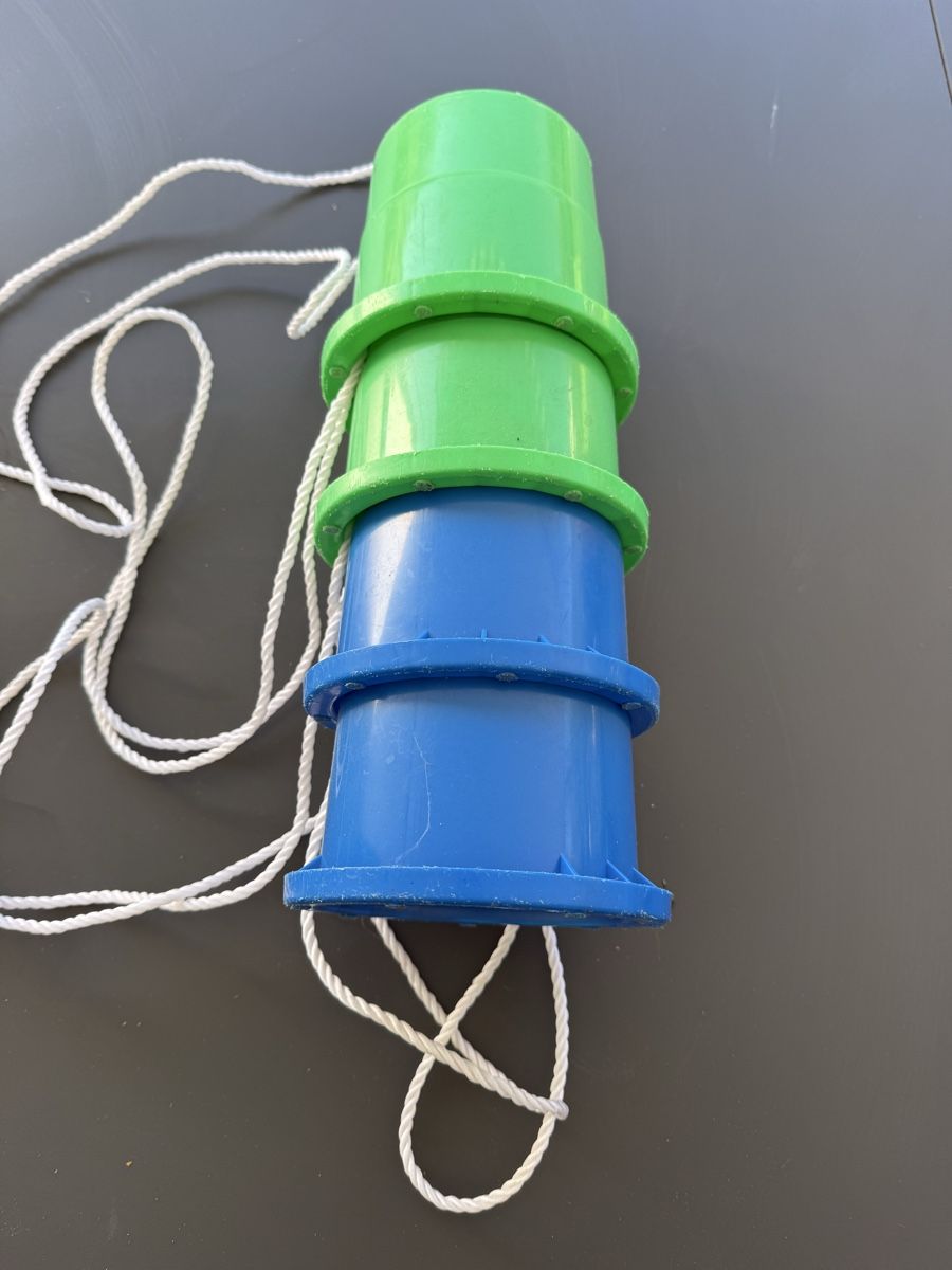Jouets: Becherstelzen Set 2 Paar Kunststoff – D'occasion à Stäfa par nale068 4