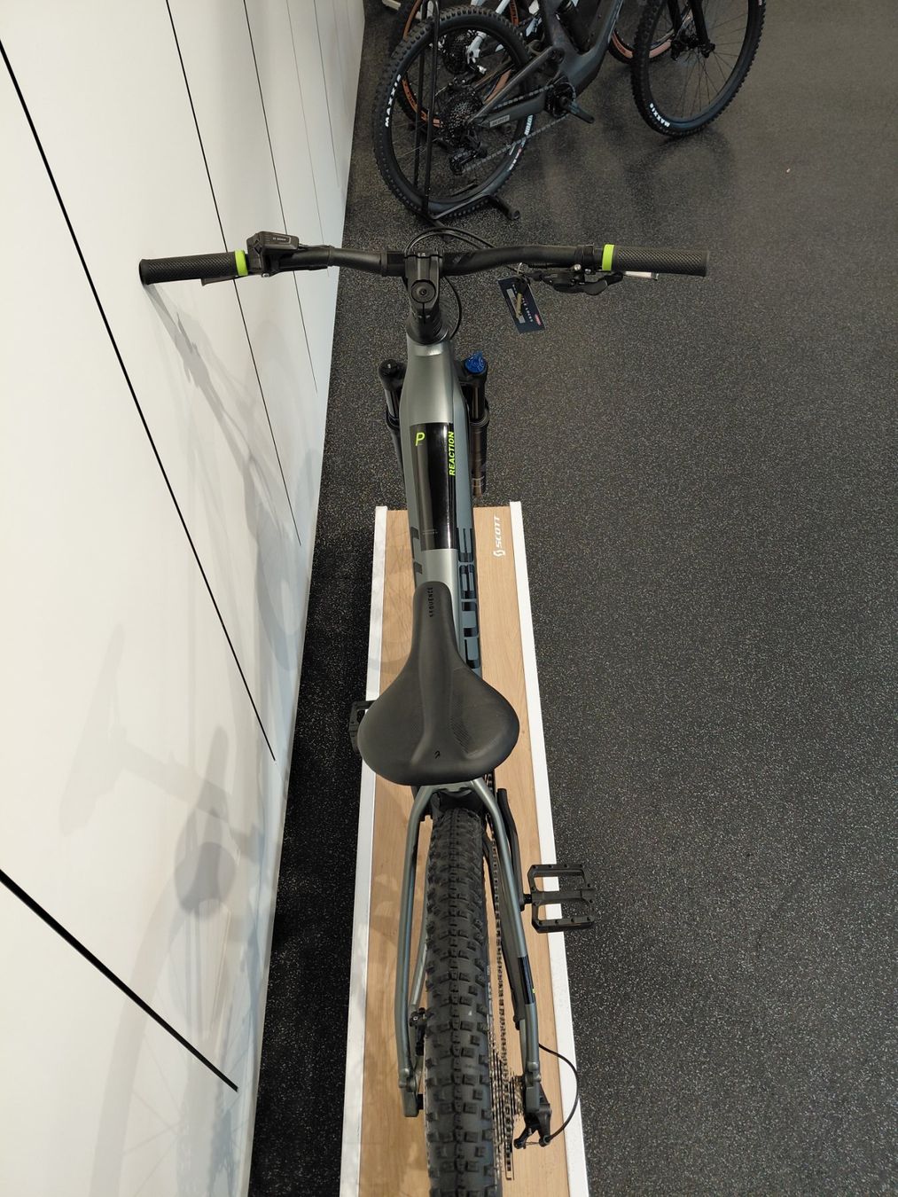 Cube Biciclette: Cube Reaction Hybrid Pro 750 2023 – Nuovo e nell'imballaggio originale da Klosters venduto da mie_9vjk 5