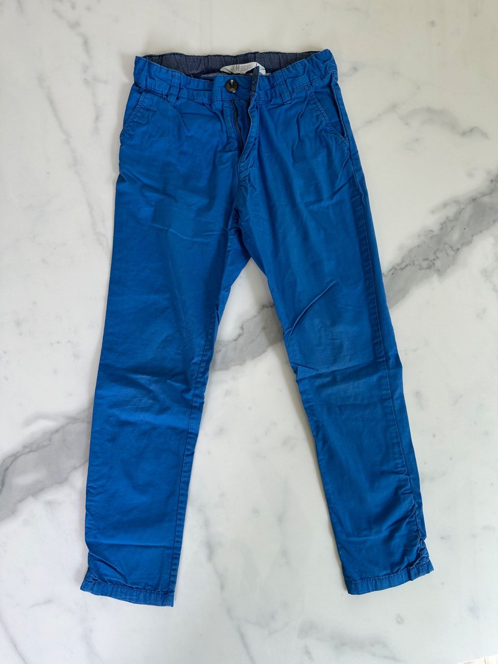 H&M Pantaloni: H&M Kinder Hose Grösse:128 – Usato da Lausen venduto da Swissart123