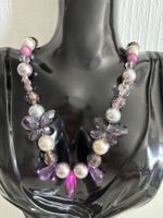 Joli collier à papillons et perles - nacrées violettes
