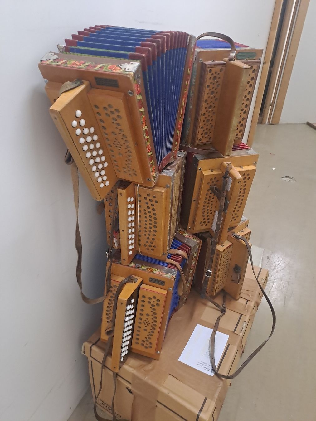 Musikinstrumente: 6 schwyzerorgeli  – Gebraucht aus Villeneuve von BibiVintage