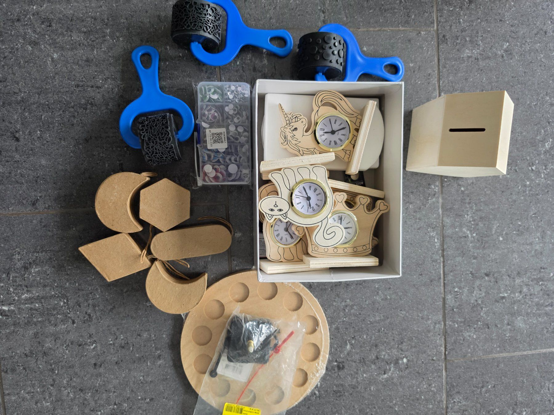 Kit bricolage: Bastelzeugs riesen Set – Usato da Würenlos venduto da Nigginiggi 6