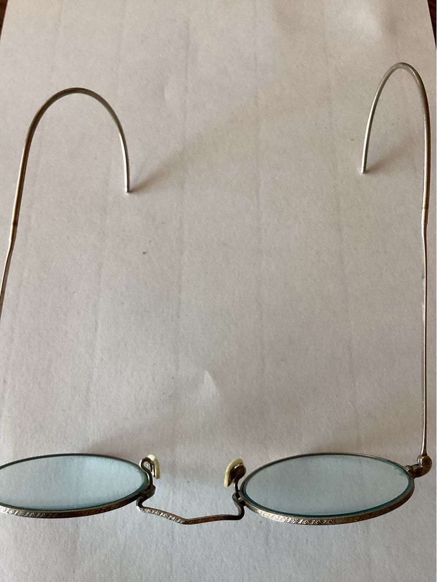 Brillen & Gläser: Antike Brille – Gebraucht aus Nürensdorf von Nefre 1