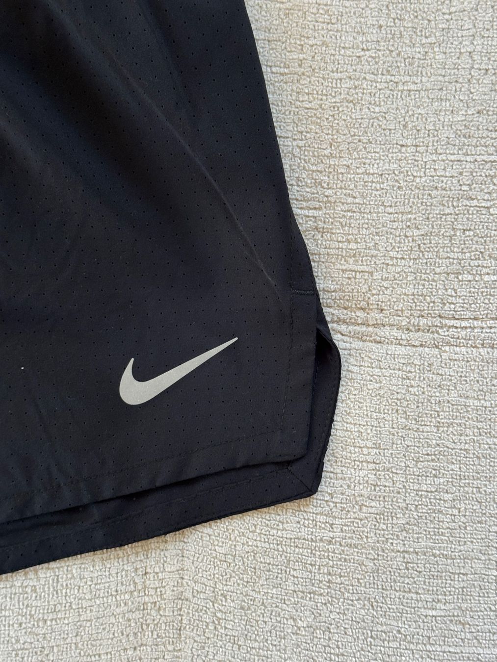 Nike Pantaloni: Nike | Shorts | Running – Nuovo (secondo la descrizione) da Horgen venduto da onur_5 2