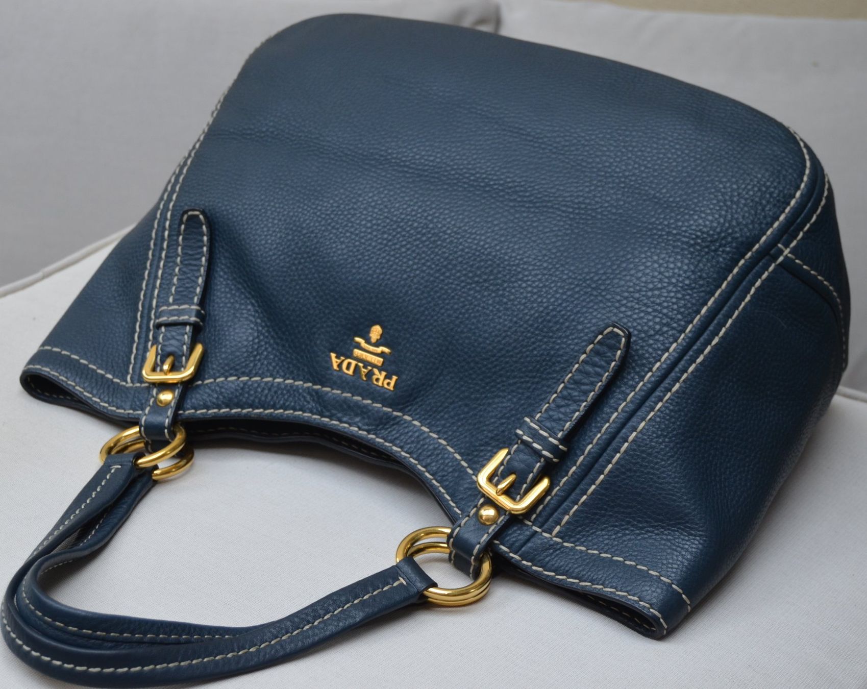 Prada Sacs femmes: Prada Vitello Daino Tasche / sac – D'occasion à Collonges par Auganien 5