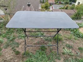 Gartentisch