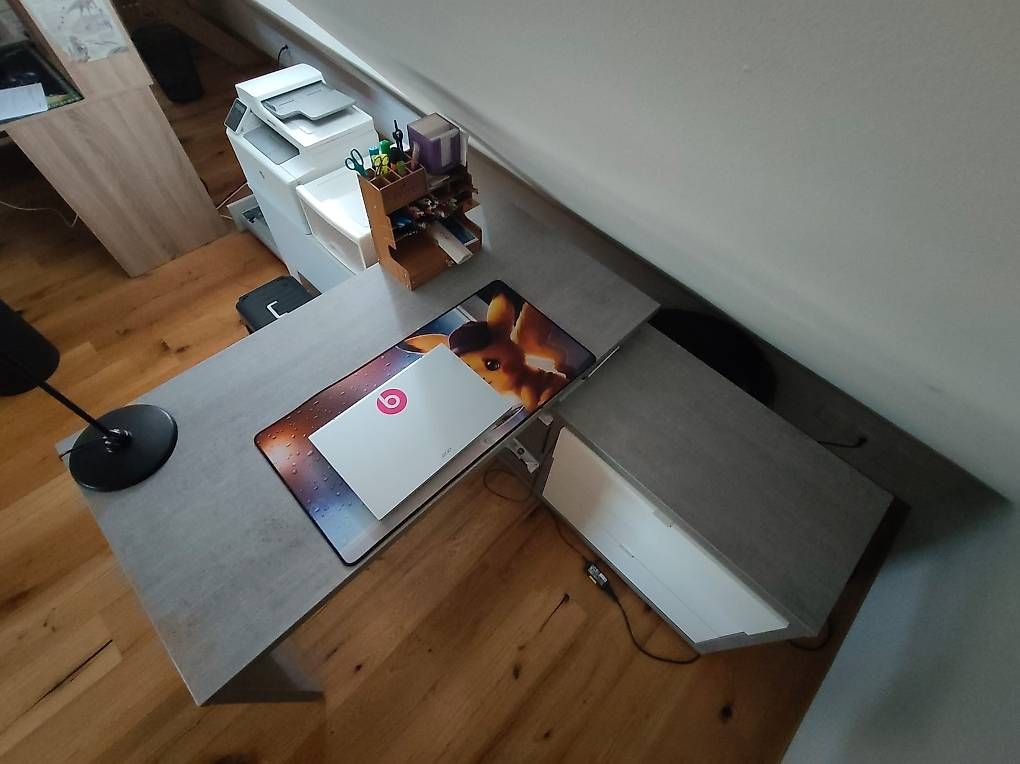Schreibtische: Eckschreibtisch  – Gebraucht aus Buchs LU von san_df8f 1
