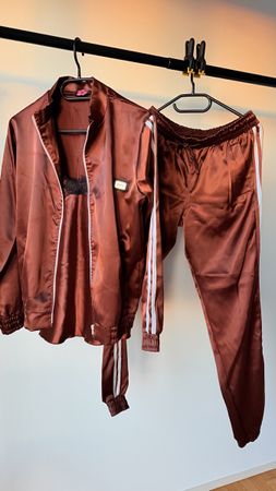 Sport-/Freizeitanzug Damen Satin Braun Grösse S/M neu