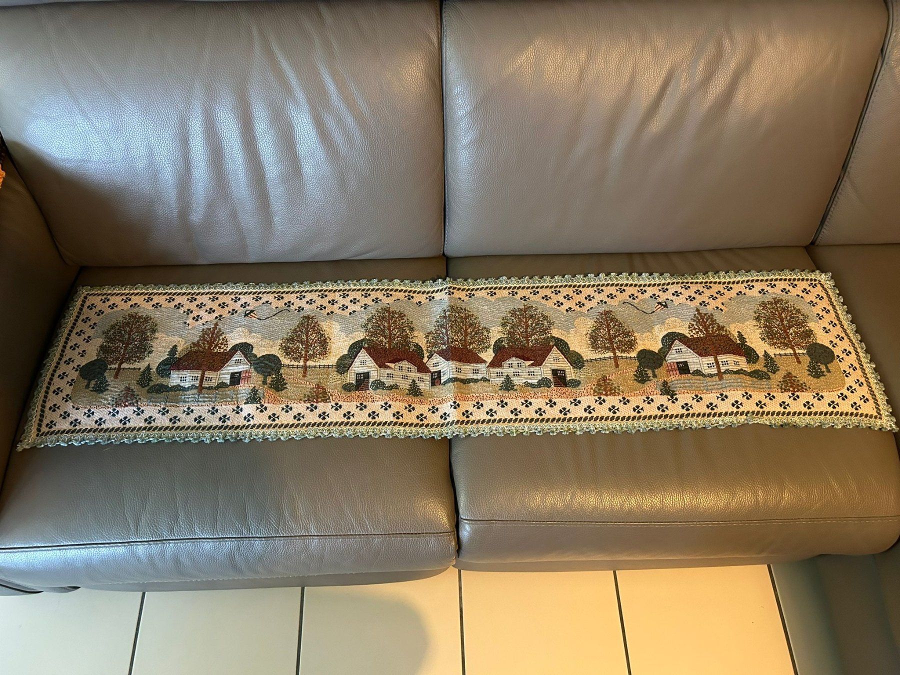 Sonstige Tischwäsche: Striscia da tavolo casette 36x136 cm – Gebraucht aus Melano von H-Sara