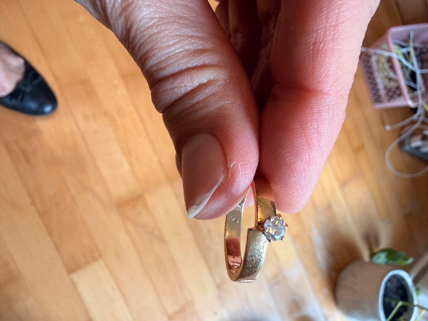 Anelli: Bague solitaire en or avec diamant , état d'usage correct – Usato da Neyruz FR venduto da sve_6hhr