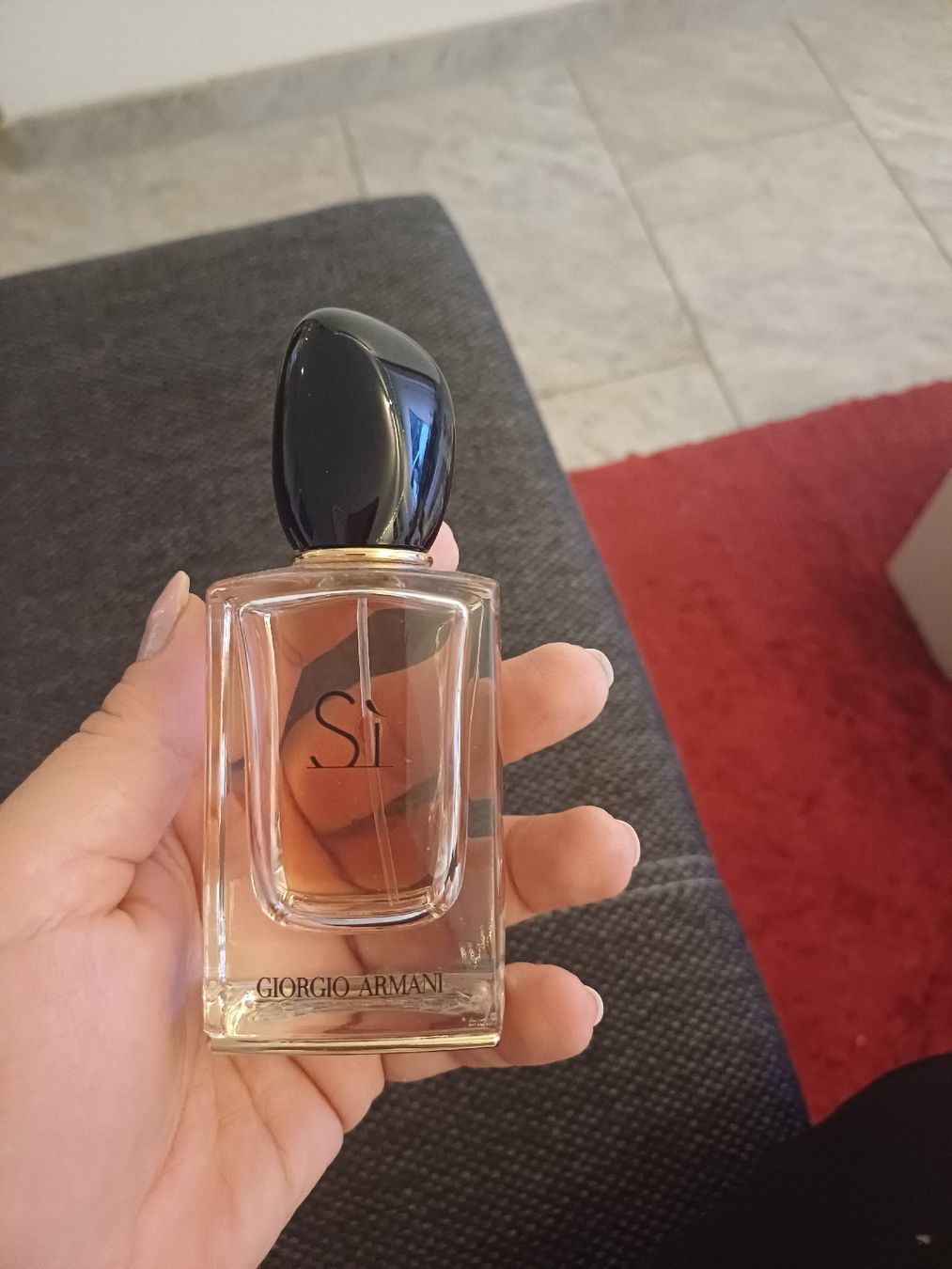 Armani Profumi & Eau de Toilette: Giorgio Armani Sì Eau de Parfum 50ml – Usato da Ostermundigen venduto da Loulilou86