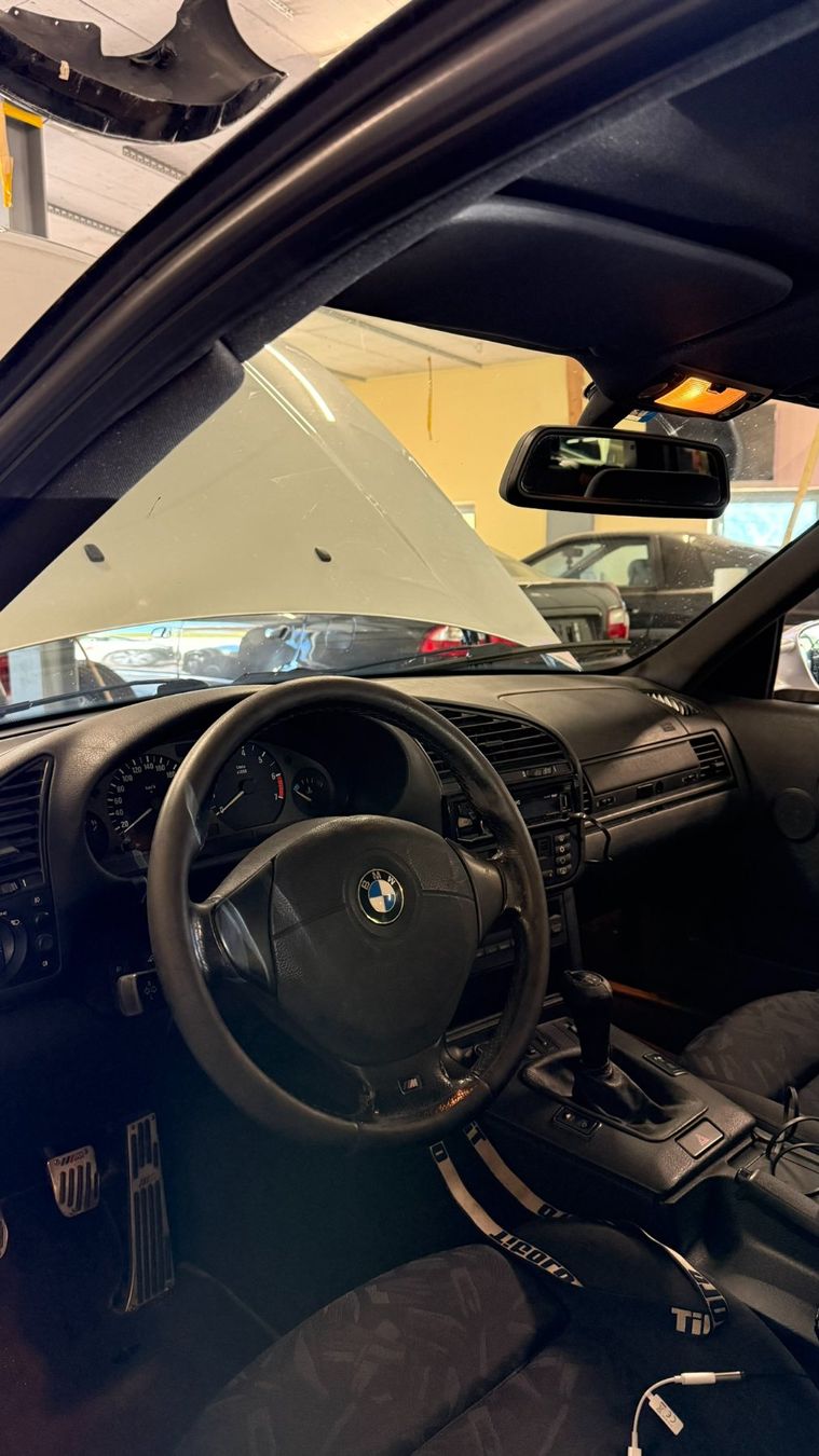 BMW Automobili: 1999 BMW 323i touring e36 – Usato da Gstaad venduto da gon_5pfx 7