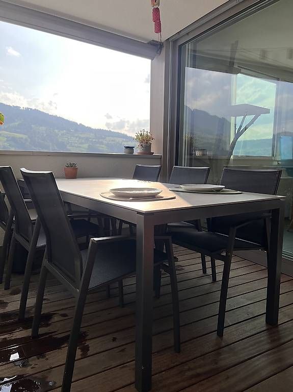 Set de table et chaises: Gartentisch mit 6 Stühlen – D'occasion à Horw par JasminIsenschmid