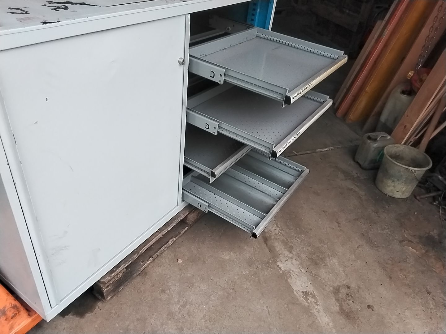 Armoires: Schubladenschrank Lista – D'occasion à Stadel par Nwt 1