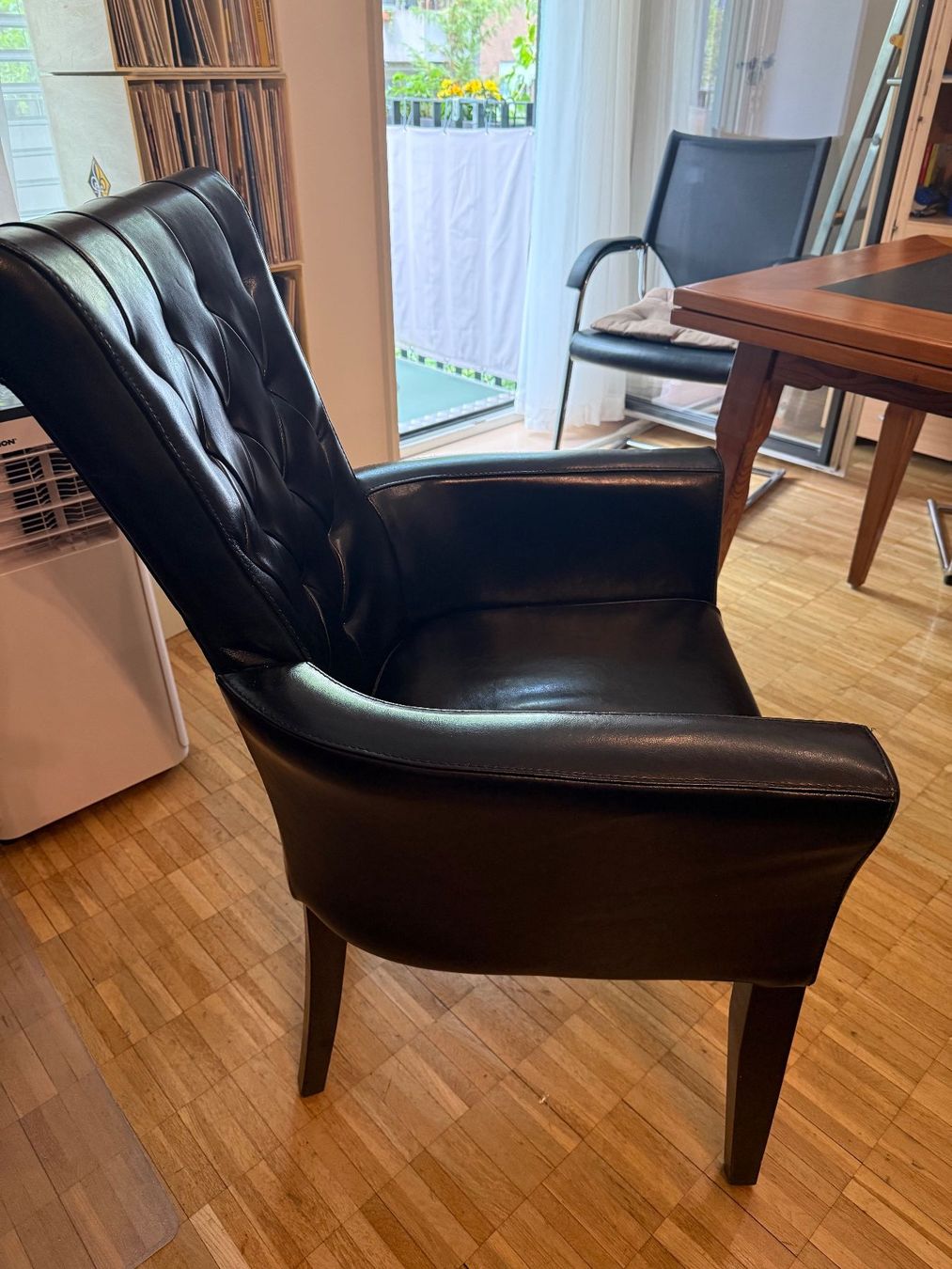 Pfister Stühle: Lederstuhl – Gebraucht aus Zürich von fehlton 2