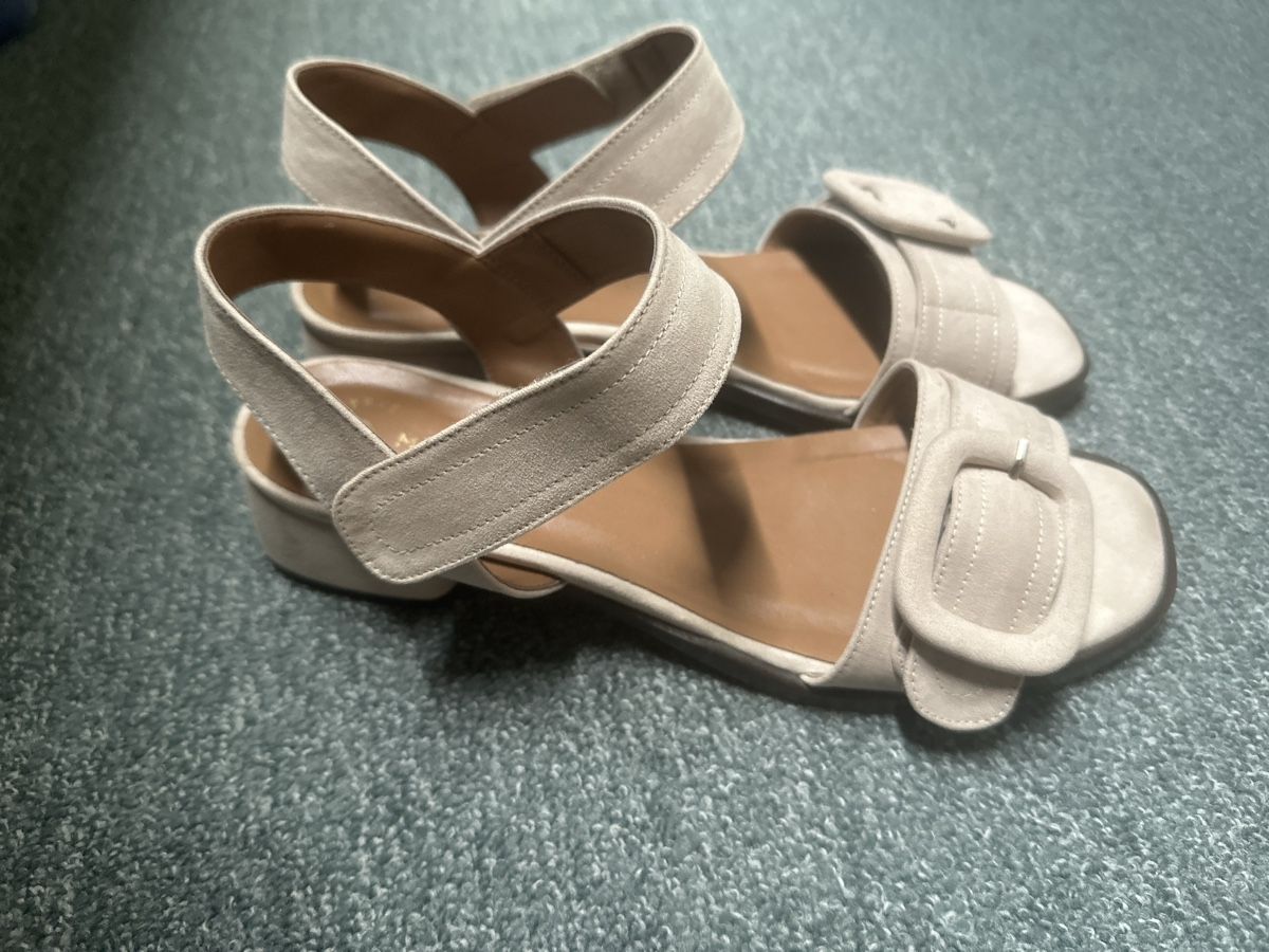 Scarpe da donna: Mireia Playa Sandalen Gr 40 – Nuovo (secondo la descrizione) da Baltschieder venduto da YmroBe 3