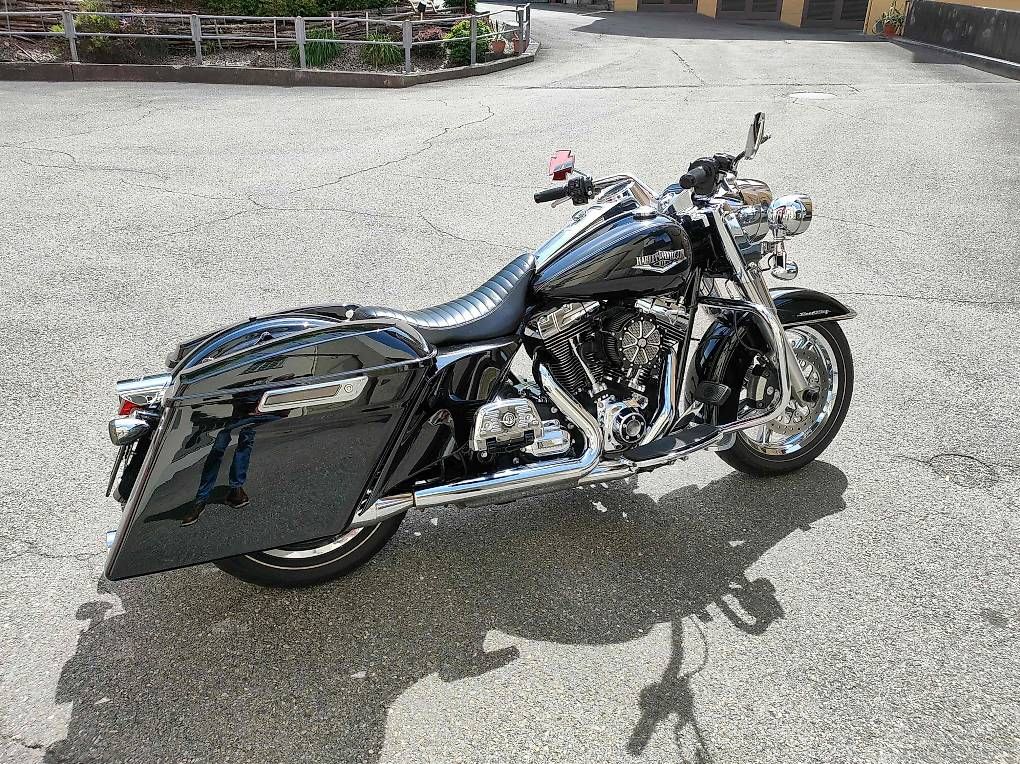Harley-Davidson Tutti i ricambio per moto: LePera Einzelsitz Harley Davidso Touring Road King Neuwertig – Usato da Schinznach Bad venduto da Sofortdirk