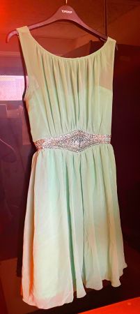 Sommerliches, mintgrünes Kleid mit Strass, Grösse 40