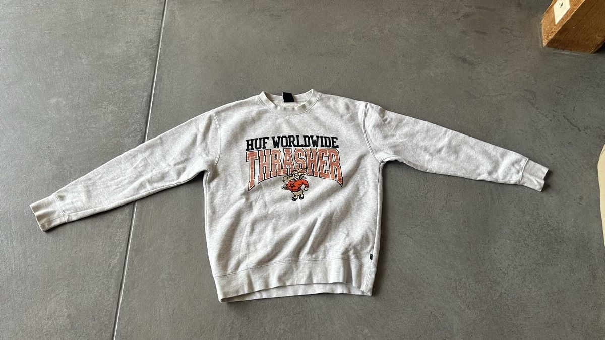Pullover & Sweatshirts: Huf Sweatshirt Grösse M – Gebraucht aus Samstagern von hugetobler01