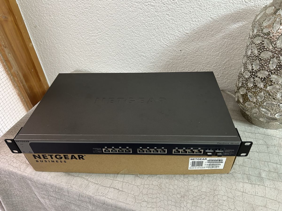 Netgear Hub & Switch: Netgear XS712T – Usato da Le brassus venduto da Dav1dc