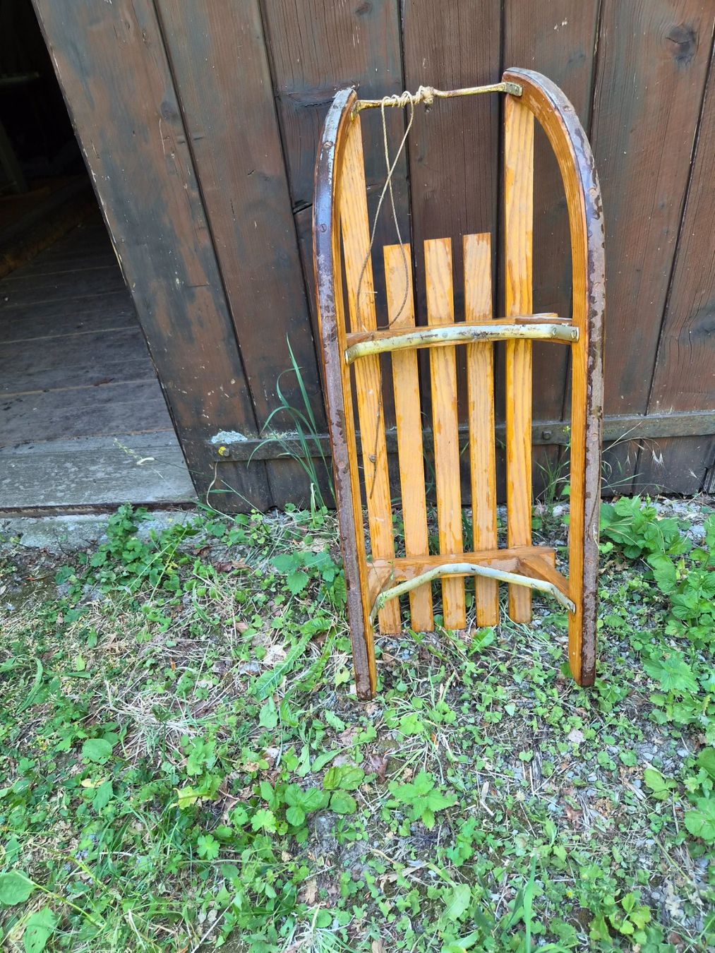 Wisa Gloria Schlitteln: Ancienne luge Wisa-Gloria – Gebraucht aus Monts-de-Corsier von pre_wr9v 2
