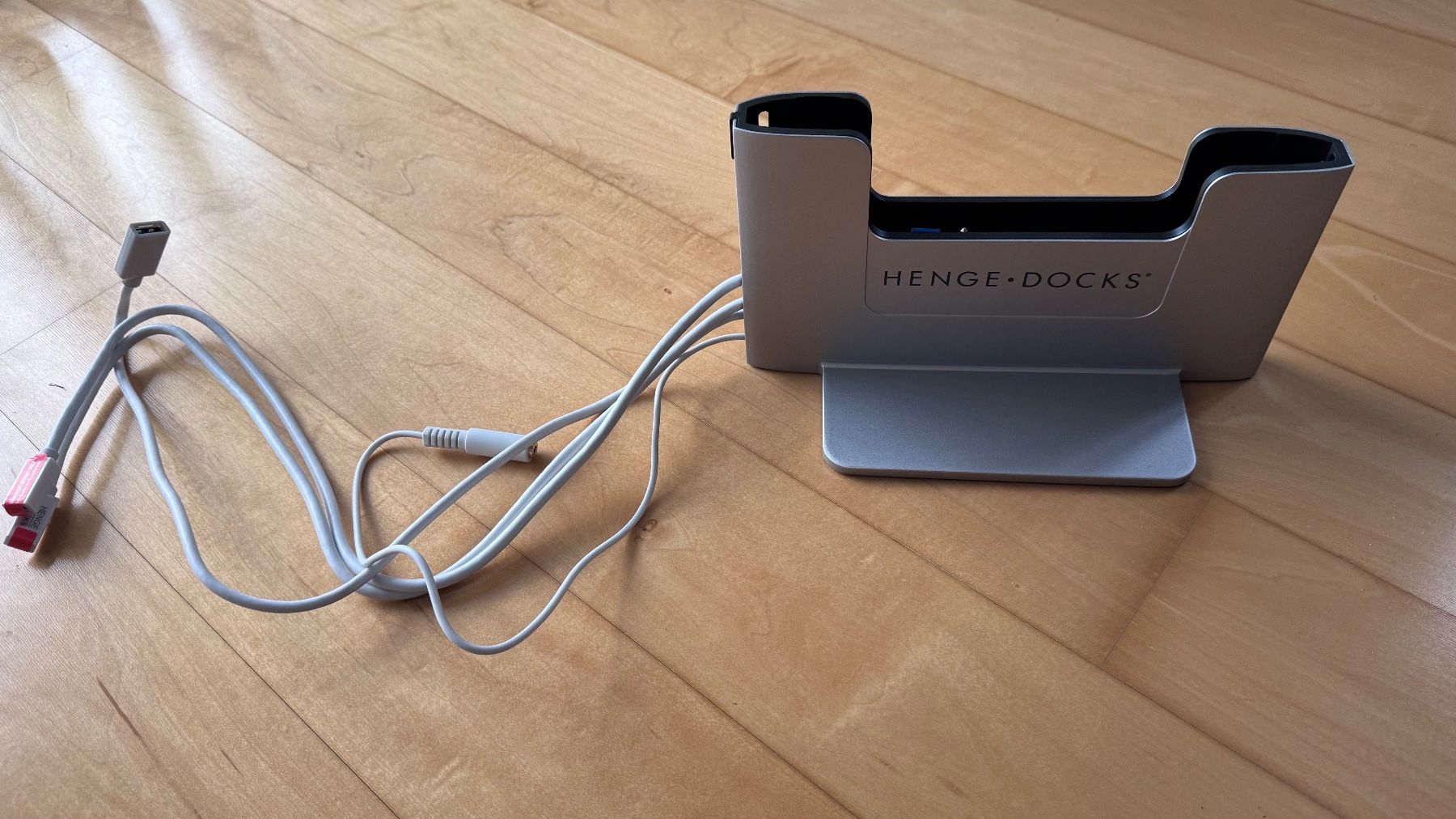 Apple Notebook: MacBookPro13 mit Henge Dock – Usato da Zeihen venduto da Laser7 6