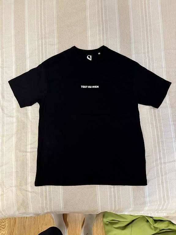 T-Shirts: OVERSIZED T-SHIRT GRÖSSE XL  – Neu und originalverpackt aus Zürich von joe_9lm9 1